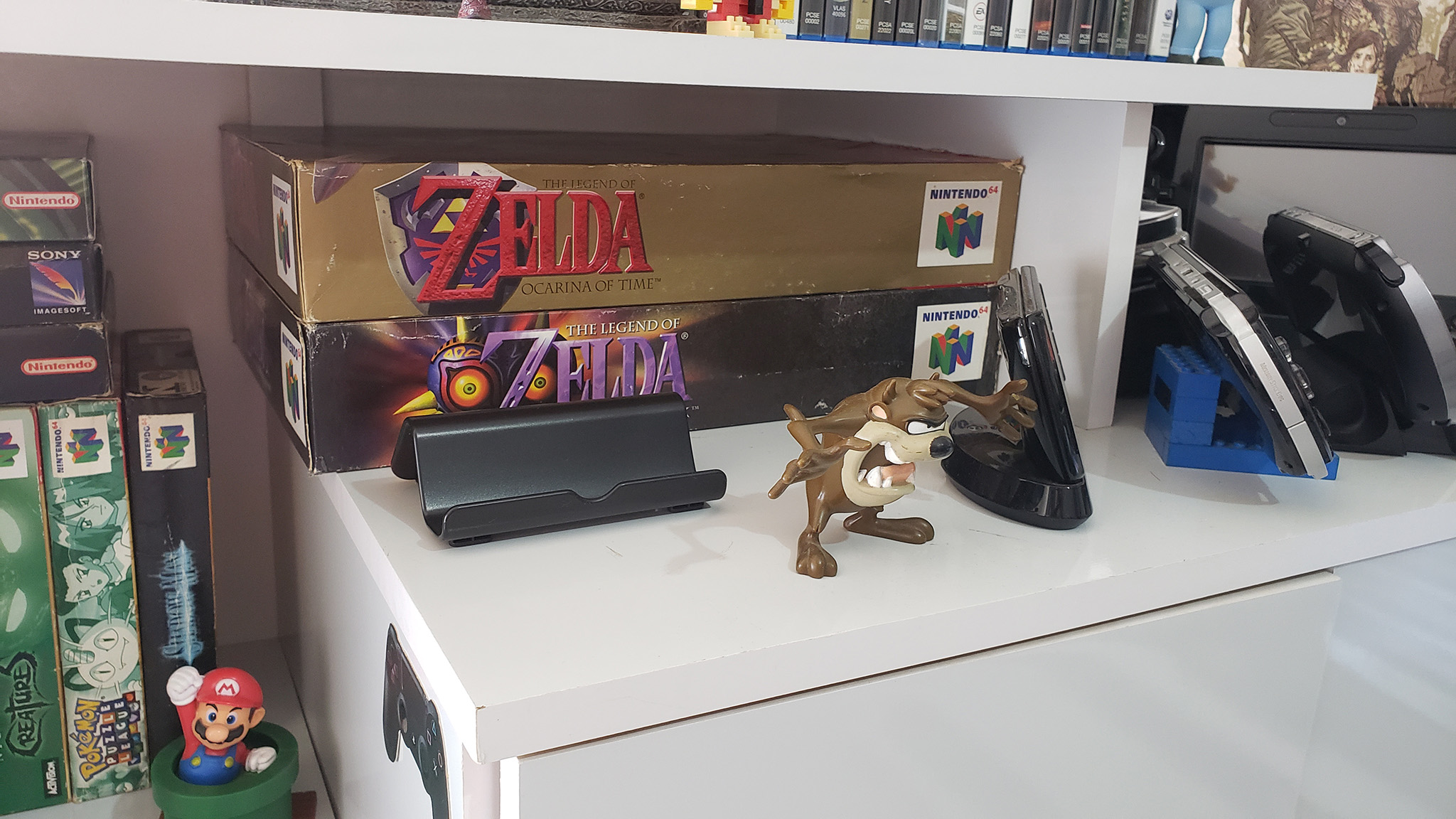 
  
    As duas edições de colecionador de Zelda, aquelas da caixas grandes!
  
